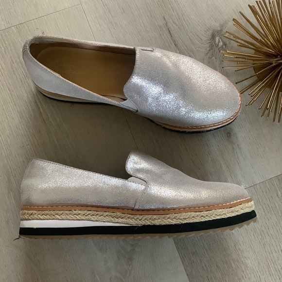 Crown Vintage Shoes - Crown‎ Vintage Bina Silver shimmer woven Leather Loafers - Size 7